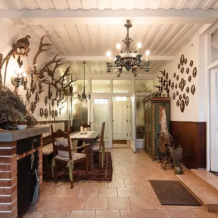 Apartment Renoviertes Mit Garten In Ruhelage