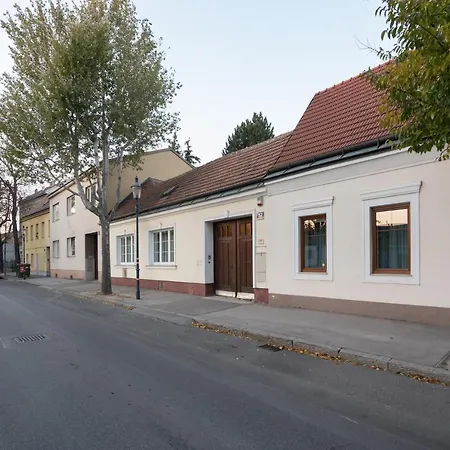 Apartment Renoviertes Mit Garten In Ruhelage