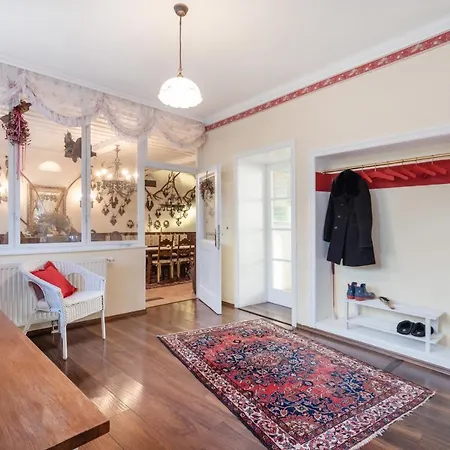 Renoviertes Mit Garten In Ruhelage Apartment Vienna
