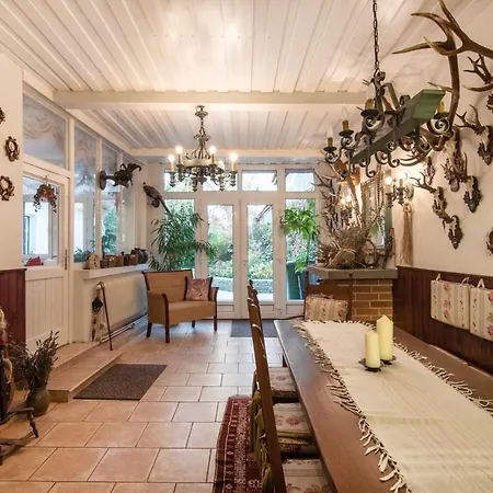 Renoviertes Mit Garten In Ruhelage Apartment