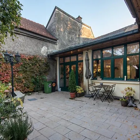 Renoviertes Mit Garten In Ruhelage Apartment Vienna