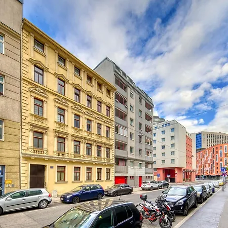 Apartment With Netflix, Two Min To Hauptbahnhof, 12 Vienna