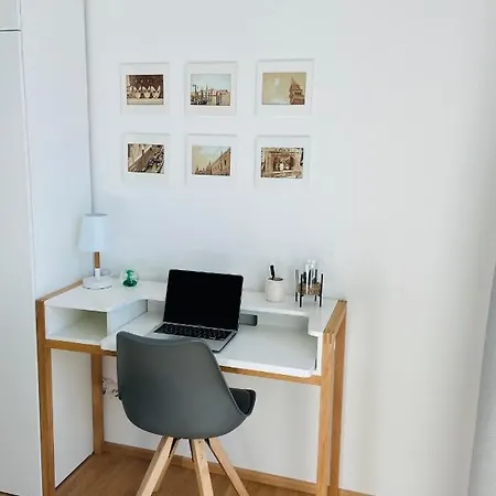 New Luxury Overlooking * Vienna