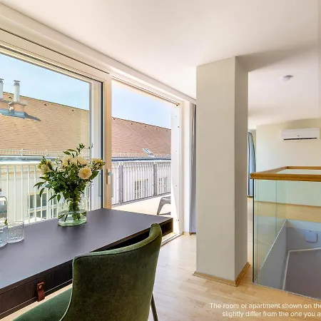 Aparthotel Numa Strauss 3*