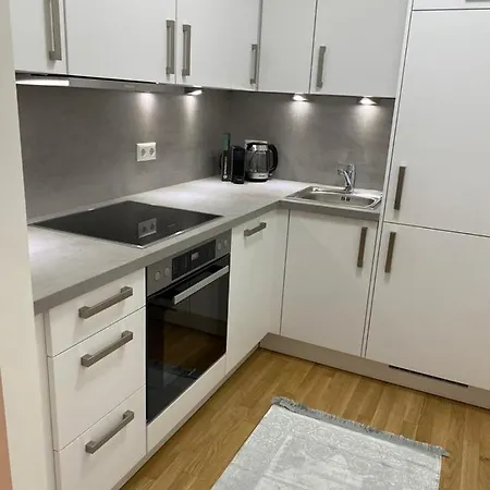 Apartment FeelHome Vienna, Subway U1 Kagran/Donauzentrum