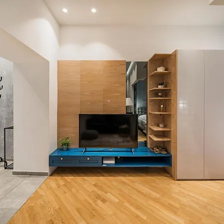 Zeus Design - Reumannplatz * Wien