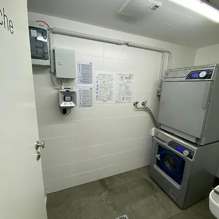 FeelHome Vienna, Subway U1 Kagran/Donauzentrum Apartment *