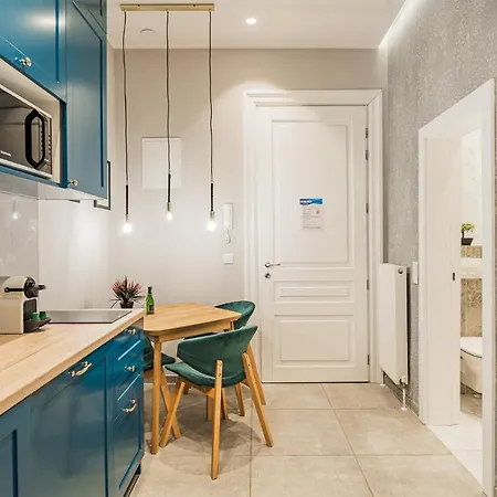 Zeus Design - Reumannplatz Apartament