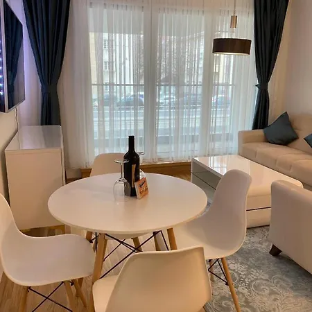FeelHome Vienna, Subway U1 Kagran/Donauzentrum Apartment *