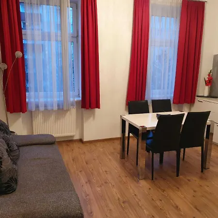 Apartment Vibrant Red I Contactless Check-in Vienna