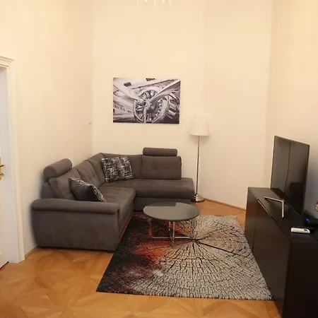 Heart Of Vienna- Next To Albertina Apartment
