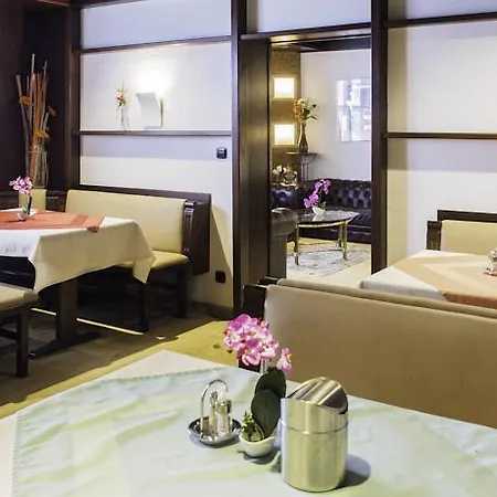 Lenas Hotel