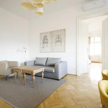 Heymi Oper Apartman