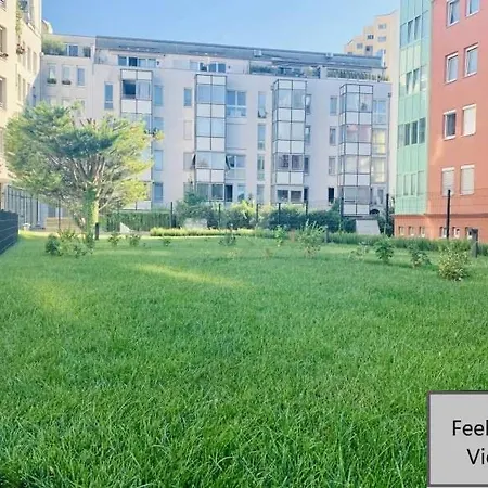 Apartment FeelHome Vienna, Subway U1 Kagran/Donauzentrum Wien