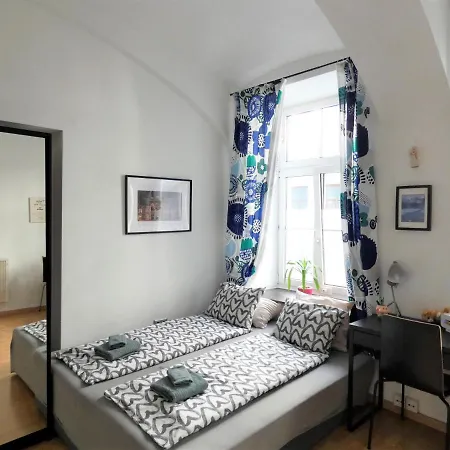 Msq Diana - 10 Min From Center - Free Coffee And Tea - High Speed Internet Viena
