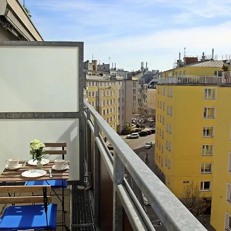Waits For By Interhome Vienna
