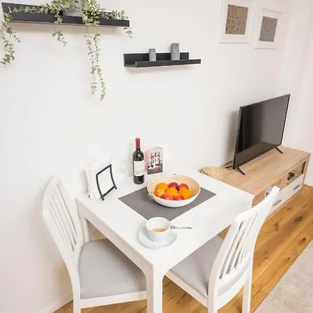 Cozy Favoriten Apartment Vienna
