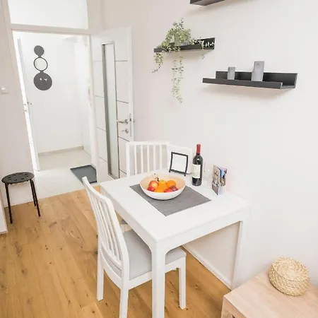 Cozy Favoriten Apartment