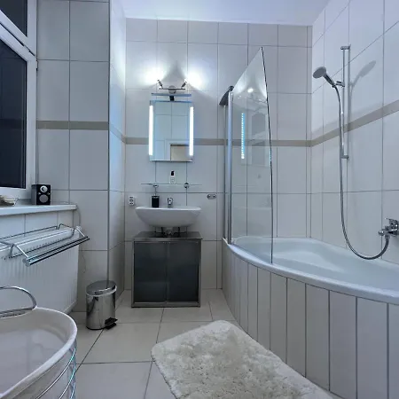 Design Apartment: Stylish Near Schönbrunn With Parking & Netflix Apartment *