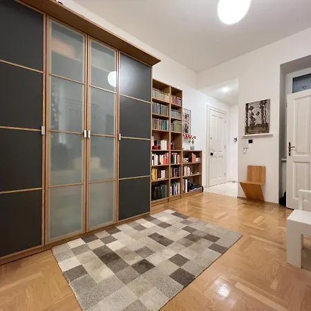 Design Apartment: Stylish Near Schönbrunn With Parking & Netflix Apartment Vienna