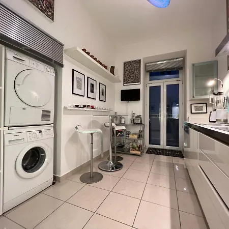 Design Apartment: Stylish Near Schönbrunn With Parking & Netflix Apartment Vienna