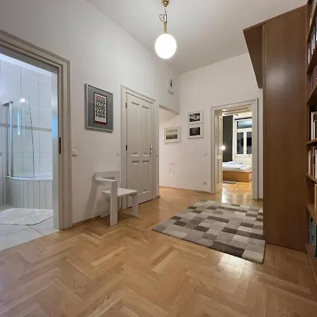 Design Apartment: Stylish Near Schönbrunn With Parking & Netflix Apartment *