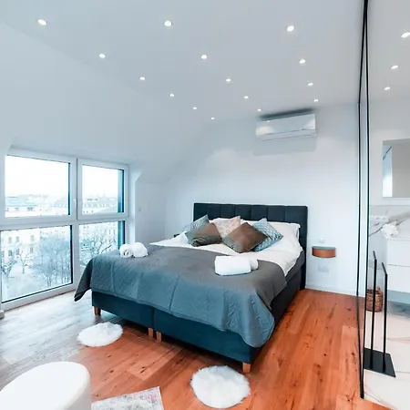 Apartment Triangle Penthouse