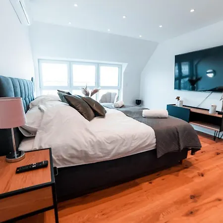 Apartment Triangle Penthouse Vienna