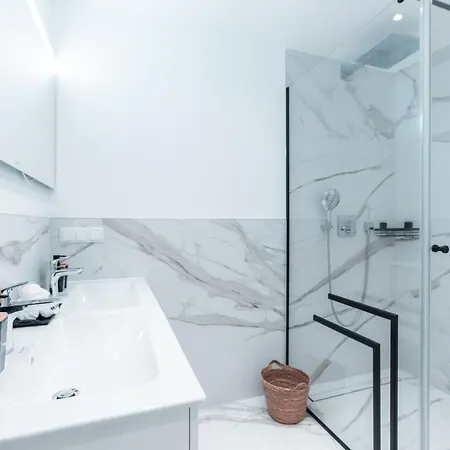 Apartment Triangle Penthouse Vienna