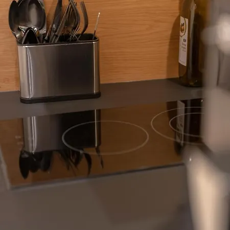 Josef's I Werkraum I Uno-city Apartment Vienna