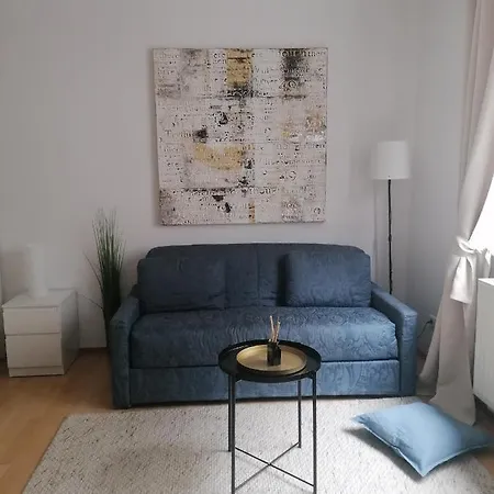Alpha 7min To The Centar Apartment