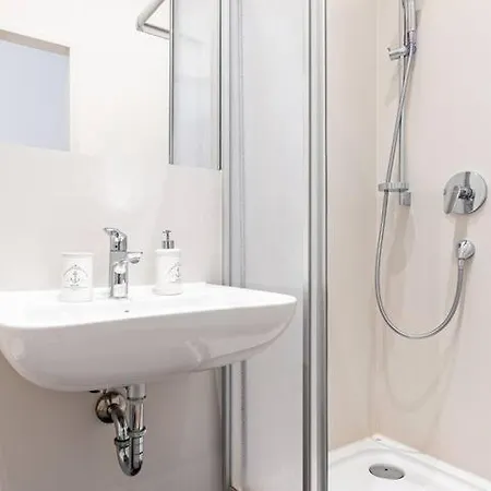 Budget West With Shared Kitchen Apartment Vienna