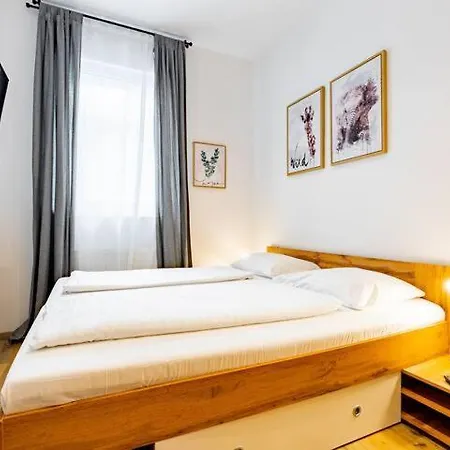 Apartment Budget West With Shared Kitchen Vienna