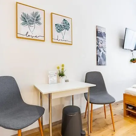 Budget West With Shared Kitchen Apartment Vienna