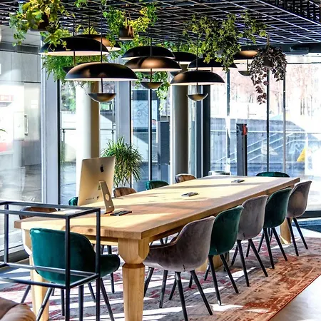 Radisson Red Hotel, Hotell Wien