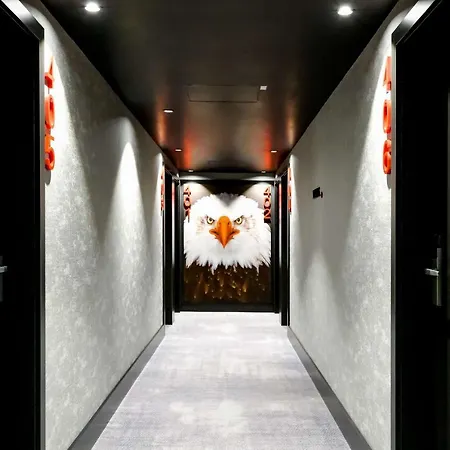 Hotell Radisson Red Hotel,