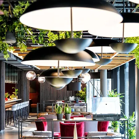 Radisson Red Hotel, 4* Wien