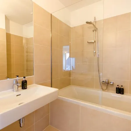 Grand Quarters Aparthotel