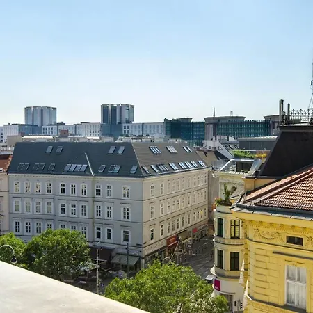 Grand Quarters Aparthotel