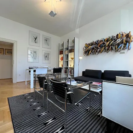 Apartment Design Apartment: Stylish Near Schönbrunn With Parking & Netflix