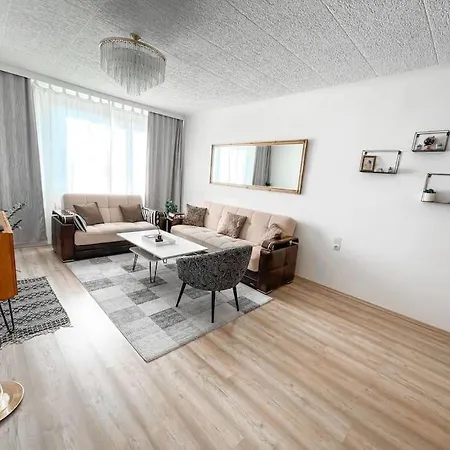 Rated - Ac, Wifi, 24h7days Self Check-in, Board Games, Netflix