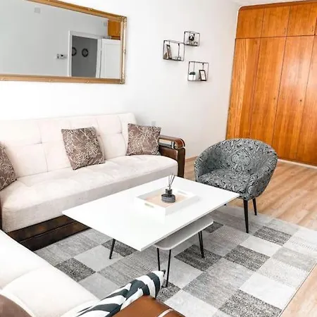Rated - Ac, Wifi, 24h7days Self Check-in, Board Games, Netflix * Vienna