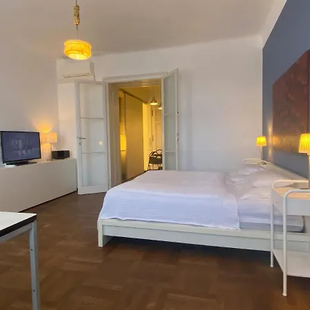 Vca Palais Brambilla Apartment *