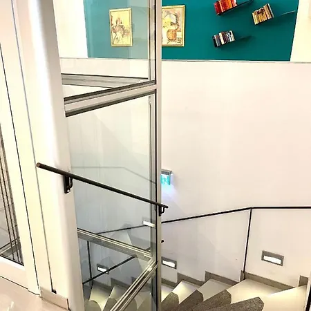 Dan In'n Out 3* Vídeň