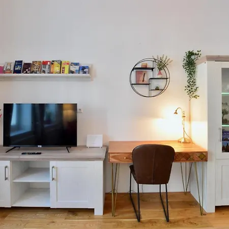Apartament L&g's - Balcony - Close To Car Park *