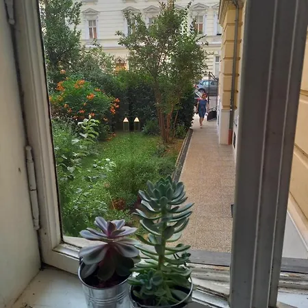 The For Artists Apartment Vienna