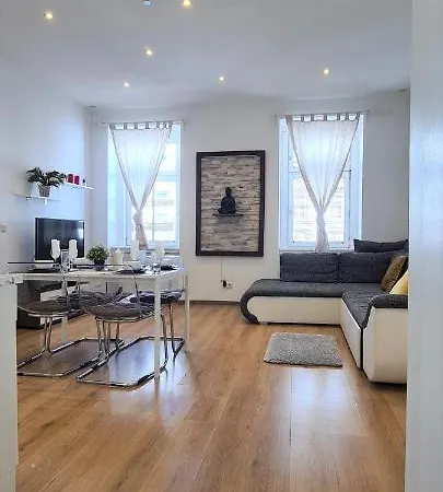 Apartment Wiener Buddha Style Flat With Inner Garden- Marzstrasse Vienna