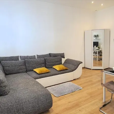 Wiener Buddha Style Flat With Inner Garden- Marzstrasse Vienna