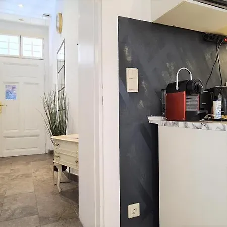 Wiener Buddha Style Flat With Inner Garden- Marzstrasse *