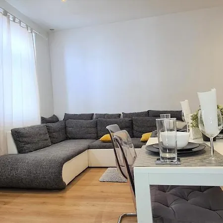 Wiener Buddha Style Flat With Inner Garden- Marzstrasse Apartment *